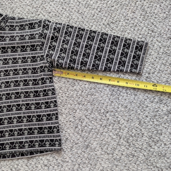 BNWT Kids Buster Bunny Sweatshirt (Size 6) - Picture 9 of 11